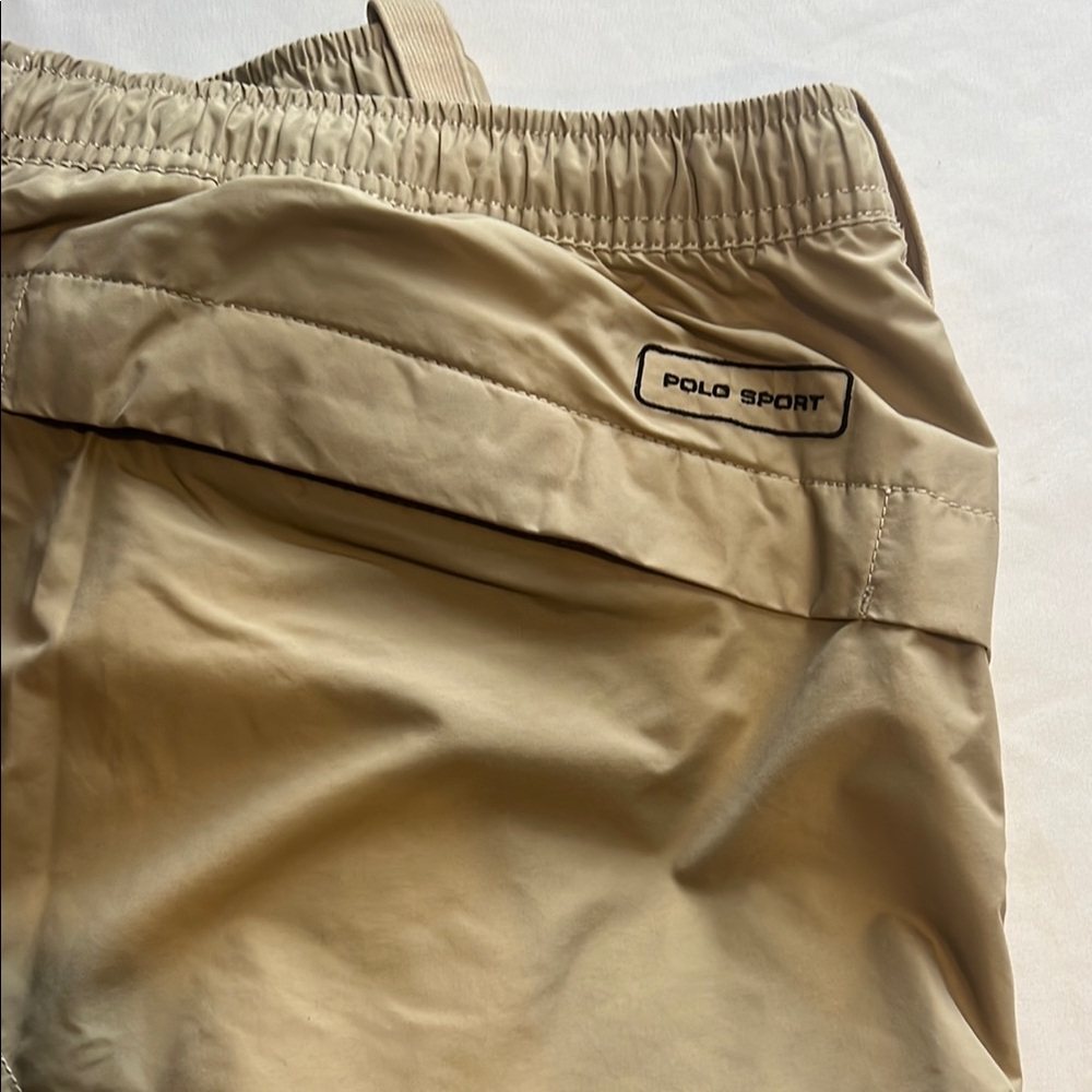 Polo Sport ski -snowboard-L- khaki relaxed fit in the knees and legs.Adjustable